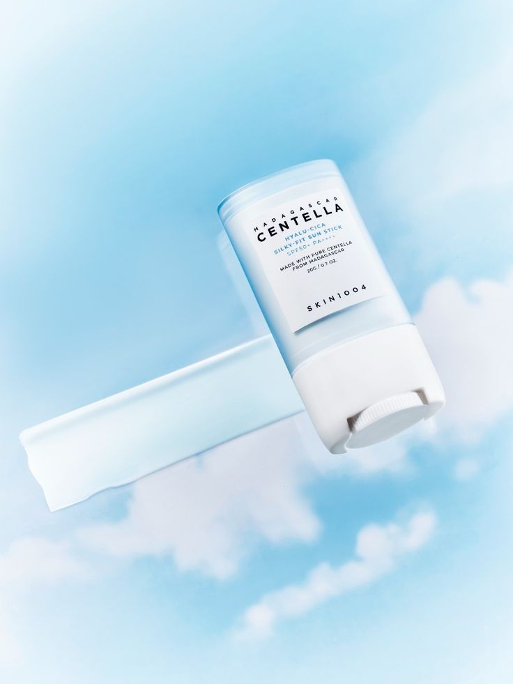 Hyalu-Cica Protector solar en barra SPF50+ PA++++ - Clementinepure.ec